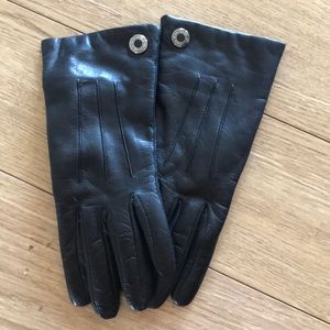6 1/2 size small black leather Coach gloves new